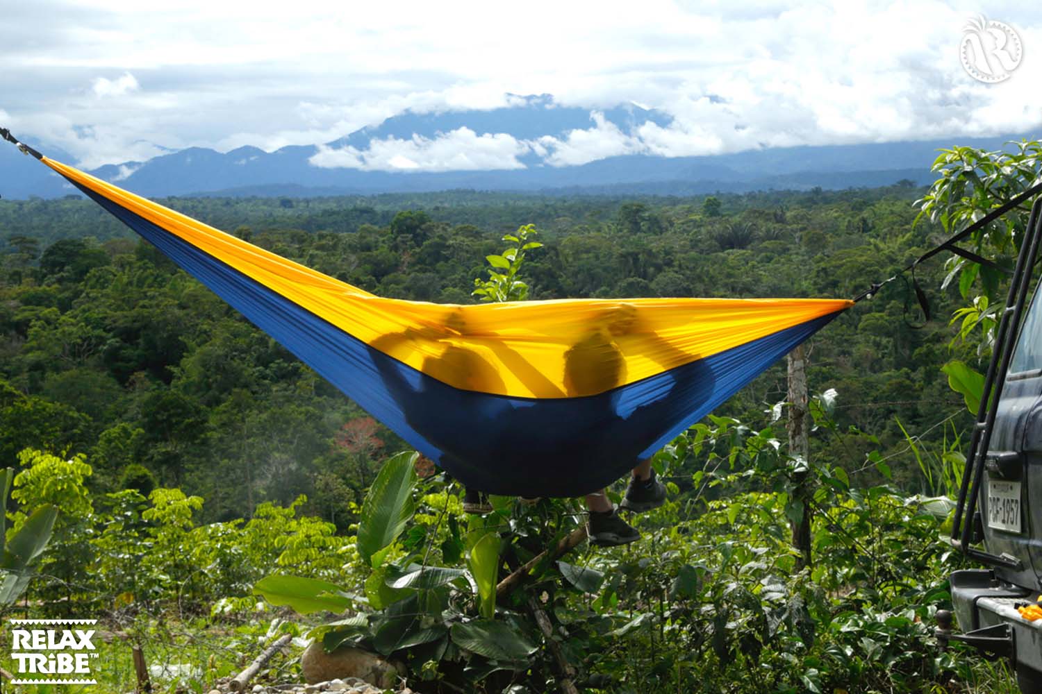 adventure-xxl-nemo-double-portable-travel-hammock-outdoor-camping-blue-yellow-offroad-landscape