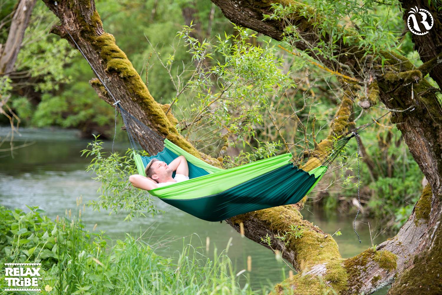 silk-traveller-forest-single-portable-travel-hammock-for-outdoor-camping-lime-green-trees