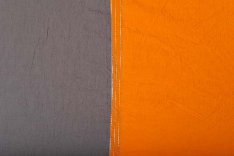 silk-traveller-techno-portable-travel-hammock-for-outdoor-camping-orange-grey-textile-detail