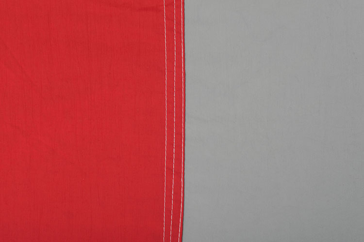 silk-traveller-xxl-portable-travel-hammock-for-outdoor-camping-grey-silver-red-textile-detail