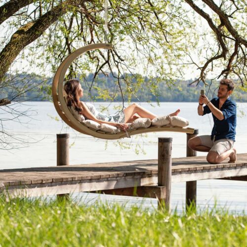 Swing Lounger Creme: Espreguiçadeira/Chaise Longue Suspensa p/ Exterior [1p] Madeira FSC c/ Colchonete [Casa&Jardim] - Image 4